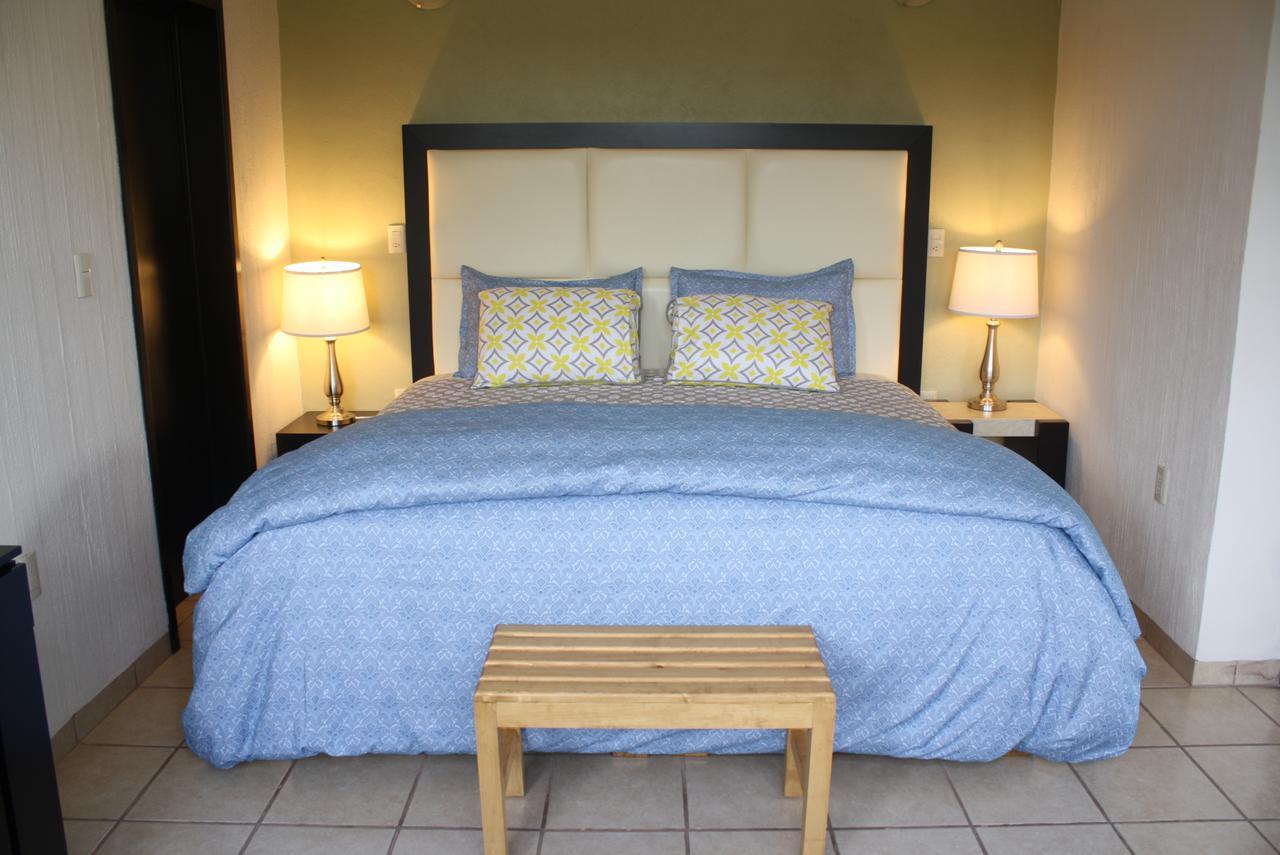 Executive Suite,646169754:JPEG