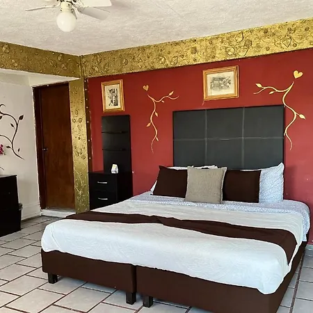 Hotel Casona De Las Aves-2