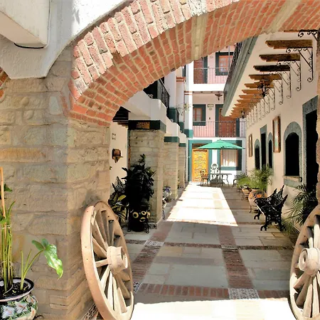 Hotel Mesón del Rosario-3
